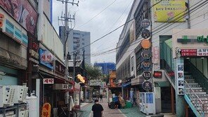 비대면수업에 식당 수입 90% 줄어, 대학가 “문 열면 손해”