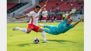 황희찬·이강인, 나란히 교체 출전