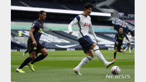 펄펄 날던 손흥민 햄스트링 부상…중요한 3연전 앞둔 토트넘 비상