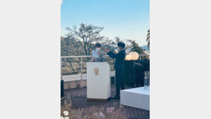 에릭, 전진 결혼식 후기…“충재 멋졌고, 동완 축가 열정적”