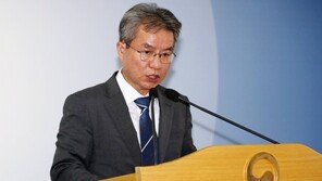 檢개혁위의 결론 “어떤 정권도 무기로 쓸 수 없게…검찰권 분산”