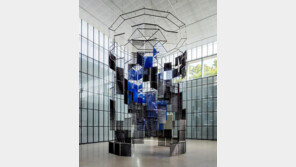 동양적? 서양적?… 이분법을 향한 분노를 담다