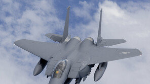 10억 들인 공군 조종사, 진급 걱정에 절반씩 민간 항공사行