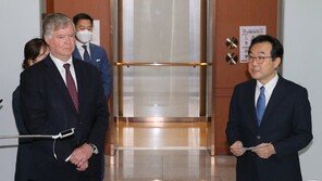 이도훈 만난 비건 “창의적 아이디어 나눴다”…종전선언 언급?