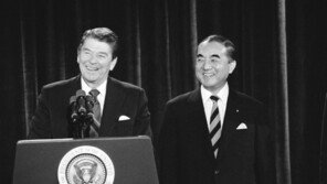 ‘21억원’ 日나카소네 전총리 장례비용 논란…정부 “최소 비용”