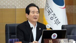 집중호우에, 코로나에…취임 8개월째 고향 못 가는 丁총리