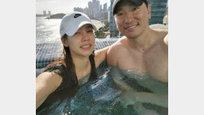 라이머♥안현모, 결혼 3주년 맞아 즐긴 수영장 데이트