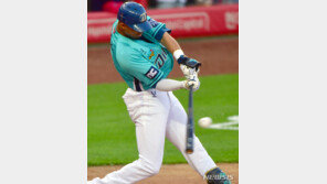 ‘홈런 4방’ NC, 파죽의 11연승…KIA, 단독 5위