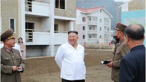 김정은, 수해복구현장 찾아…김여정, 두 달 만에 등장