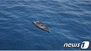 삼척서 국적불명 목선 발견… 군당국 “대공 용의점 없어 폐기”