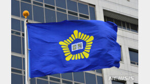 편의점 위장 취업 후 상습 절도 30대, 징역 1년