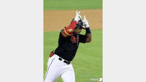 홈런왕 넘보지마…‘41호포 쾅’ 로하스, 2위 라모스와 3개 차