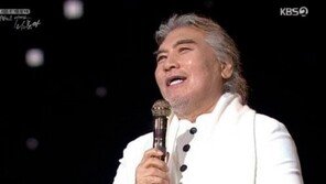 나훈아 발언에…野 “文정부 비판 속시원” 與 “아전인수”