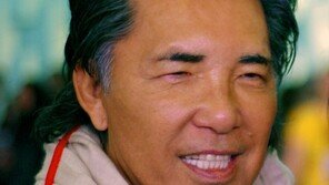 日출신 패션 디자이너 다카다 겐조, 코로나19로 사망