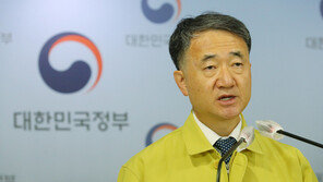 박능후 “연휴동안 312명 확진자 발생…하루평균 62명 수준”