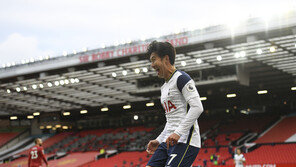 손흥민, 유럽 빅리그 100골…차붐 넘은 아시아 최초 대기록
