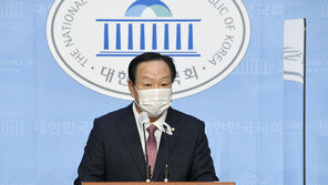 국방위, 국정감사 전부터 파행…野, 간사 사퇴·전원 불참