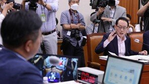 민주, 공수처 더는 못늦춰…윤호중 “이달 중엔 법 고쳐서라도”