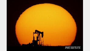 국제유가, 트럼프 조기퇴원에 급등 마감…WTI 5.9%↑ 브렌트 5.%↑