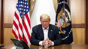 트럼프, 코로나 확산 초기때 “파우치 만날 시간 없다” 녹취 나와