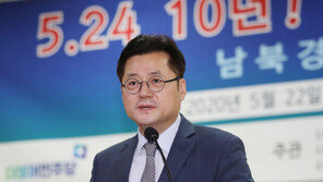 홍익표 “강경화, 남편 못 말렸다? 요즘은 자식도 통제 어려워”