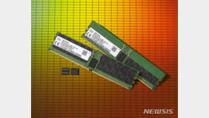 SK하이닉스, 세계최초 DDR5 D램 출시…“전송속도 최대 1.8배 빨라져”
