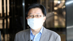 검찰, ‘아이폰 성능조작’ 의혹 재수사 착수…고발인 조사