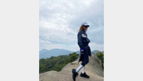 ‘59세 최강 동안’ 서정희, 산에서도 빛나는 패션 센스 “혼자 사니 좋다”