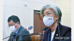 강경화, 北조성길 입국설에 “역할 충분히 해…기사화 놀라”