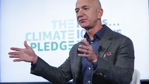 짠돌이 베이조스, 국회의원 감시할 ‘스파이’ 고용했나?