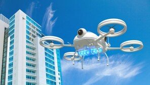 드론 날려 아파트 주민 성관계 찍던 2명, 드론 추락해 덜미