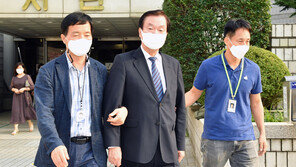 ‘광화문 집회 공모’ 김경재 석방 불허…“증거인멸 우려”