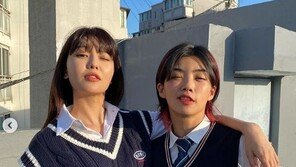 소녀시대 최수영, 30대에 교복 소화…각선미까지 ‘감탄’