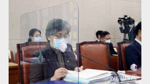 정은경 “10만명당 역학조사관 1명은 최소 기준…적정 정원 필요”