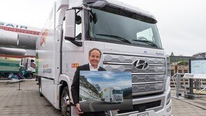 현대차, 엑시언트 수소전기트럭 스위스 고객사에 전달