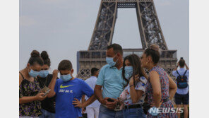 전 세계 코로나19 신규환자 34만명 육박…유럽 추가 봉쇄령 초읽기