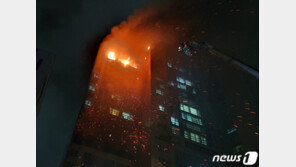 “건물 안에 두 아이 있어요”…울산 대형 화재에 주민 수백명 대피