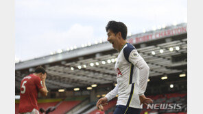 EPL ‘0골’ 베르너에 英 매체 조언 “손흥민 보고 배워”