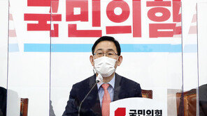 주호영 “文대통령, 불통의 성벽 올려…성을 쌓는 자는 망하리라”