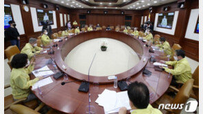 거리두기 1단계 조정…서울시 집회·한강공원 제한도 풀릴까