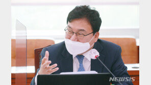 ‘문자 대량 발송 의혹’…검찰, 이상직 의원 측근 4명 기소