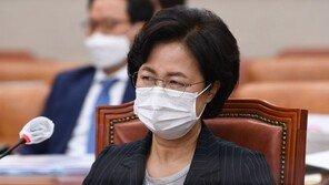 추미애 “野, 그냥 소설 아니고 장편소설”…박범계 “또 소설” 