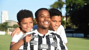 전 레알 마드리드 스타 호비뉴, ‘월 31만원’ 받고 산투스서 뛴다