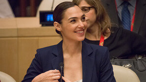 이스라엘 배우, 영화서 클레오파트라役 맡자 아랍권 ‘부글’…왜?