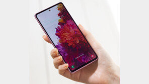 “화면 반응속도 빠르고 부드러워” 