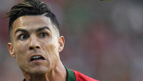 ‘코로나19 확진’ 호날두, 경기력 지장 없을까…네이마르는 복귀 후 펄펄