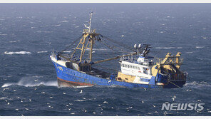 EU 탈퇴한 영국 “싹슬이 어업하겠다”…어업권 협상 난항 전망