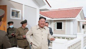 김정은, 함남 동해지구 수해 복구 현장 시찰…수도당원 격려
