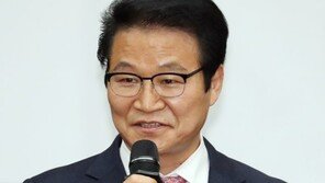 김용판 “평양시민도 서울시민에 포함되나…北사랑 광적 수준”