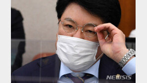 장제원 “與 상임위 독식은 전략미스…김종인, 실리 챙겨야”